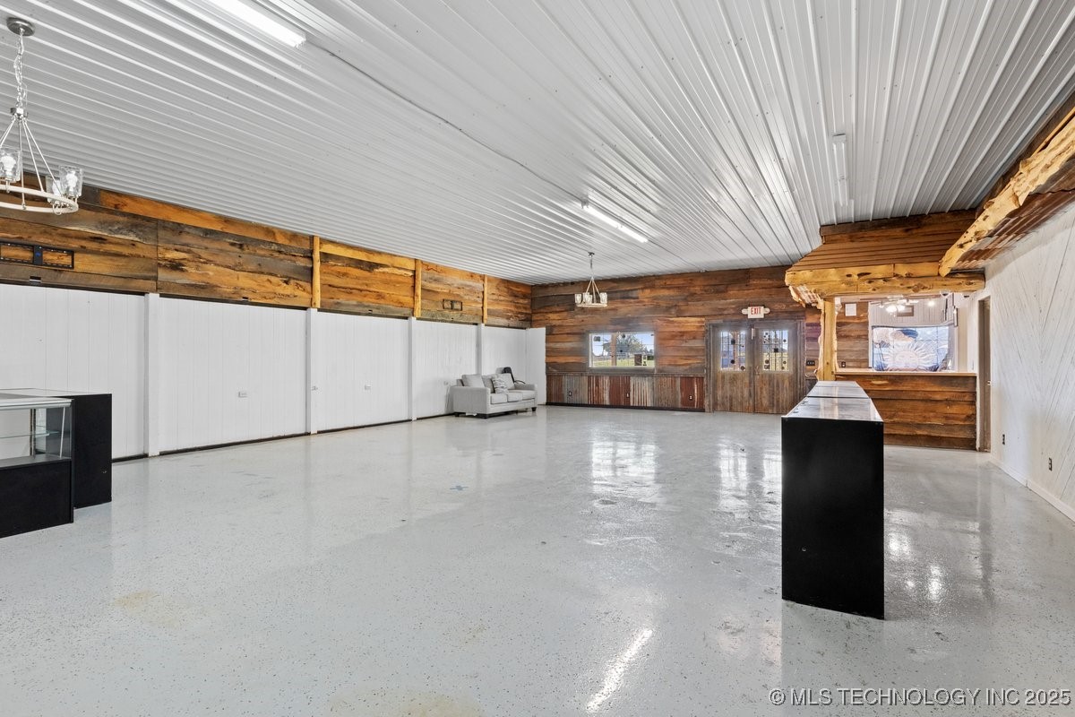 6177 W Hwy 70 Highway 1