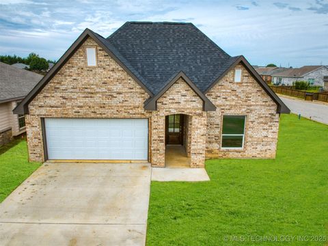 1197 Wild Indigo Circle Calera OK 74730