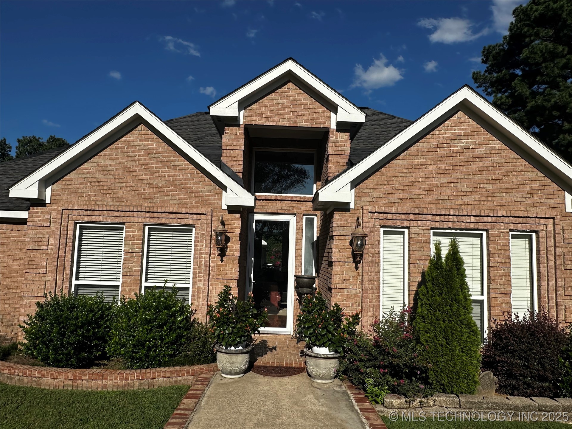 2289 W Community Chapel Road