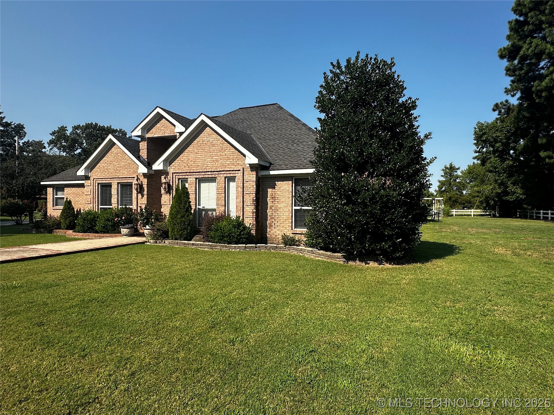 2289 W Community Chapel Road