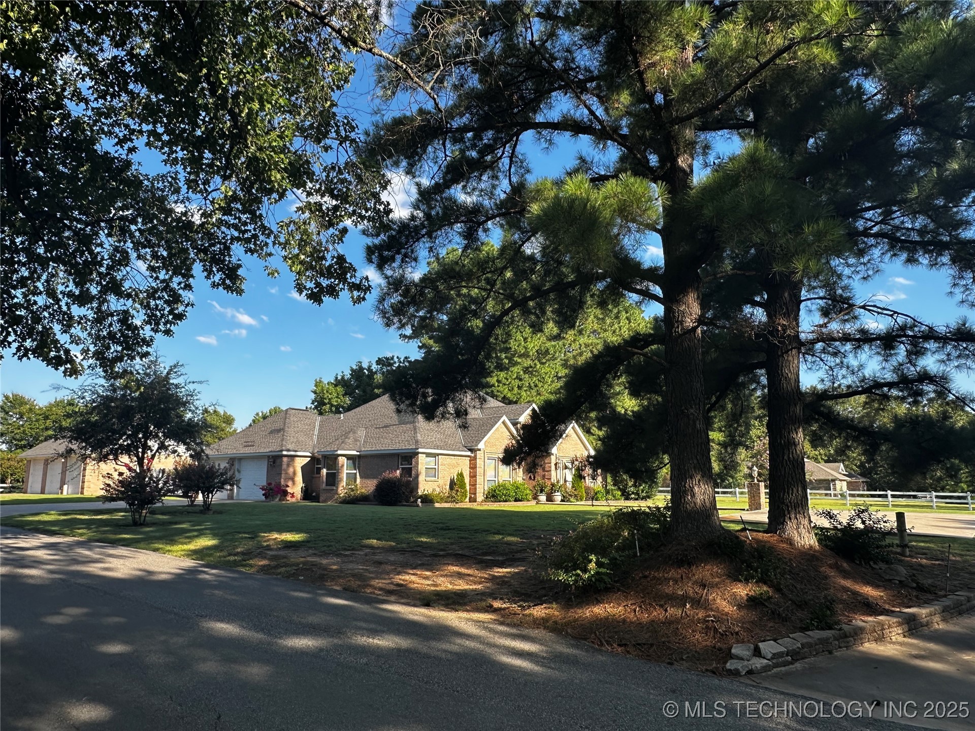 2289 W Community Chapel Road