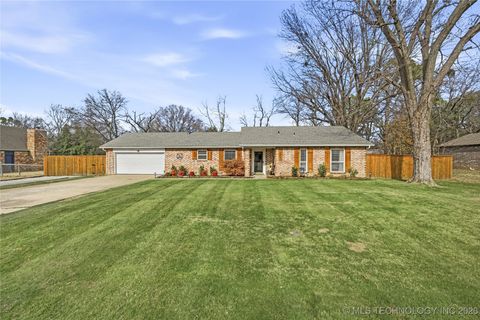 Photo of 12663 E 128th Street S, Broken Arrow, OK 74011 (MLS # 2602702)