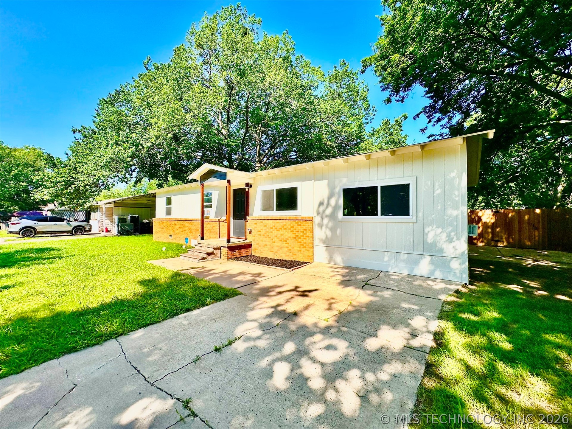411 S 15th