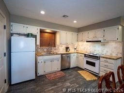 2201 June Hill Road