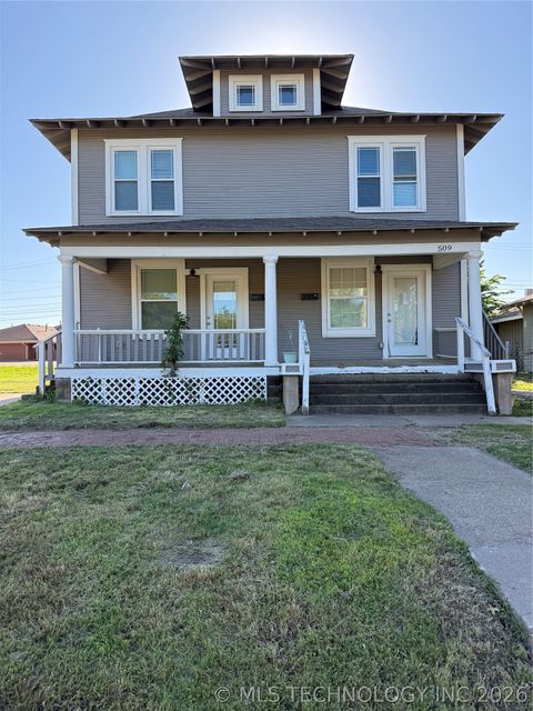 Photo of 509 S Shawnee Avenue, Bartlesville, OK 74003 (MLS # 2617321)