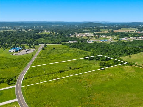 Photo of 171 Main Parkway, Tahlequah, OK 74464 (MLS # 2626487)