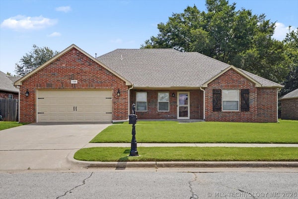 13405 S POPLAR ST, GLENPOOL, OK 74033 - Image 8562211b9a7fe4f2f12b084152ebfa52/1289674218