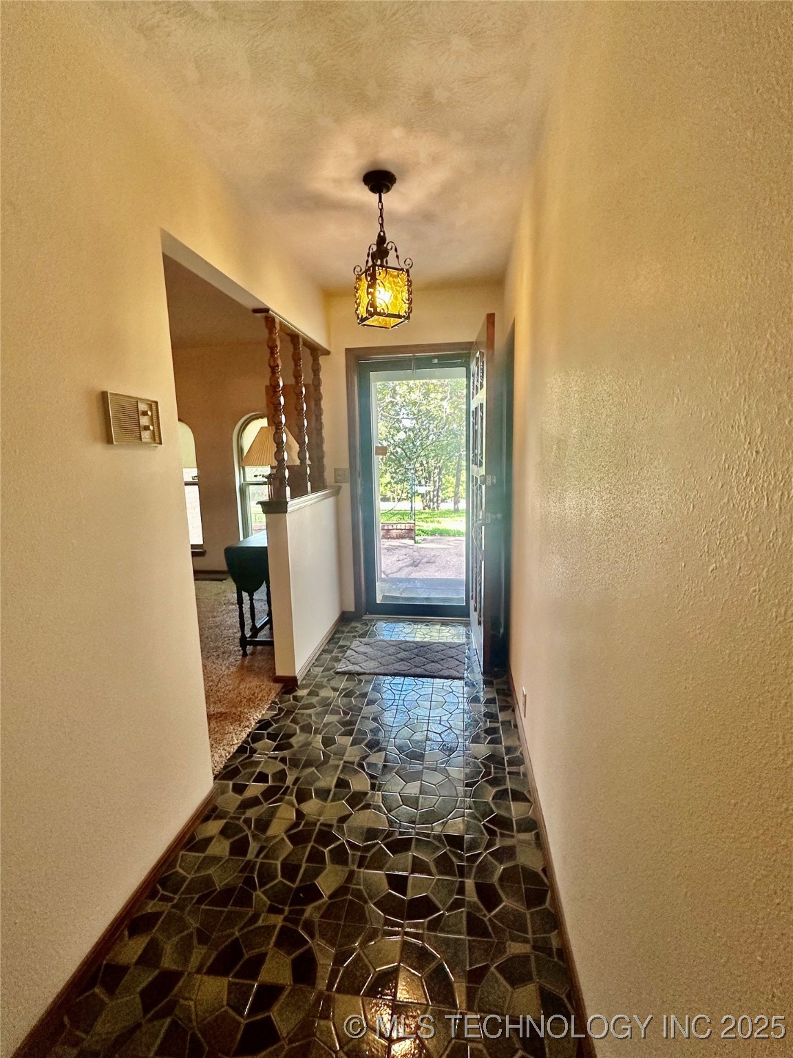 4439 Hillside Drive