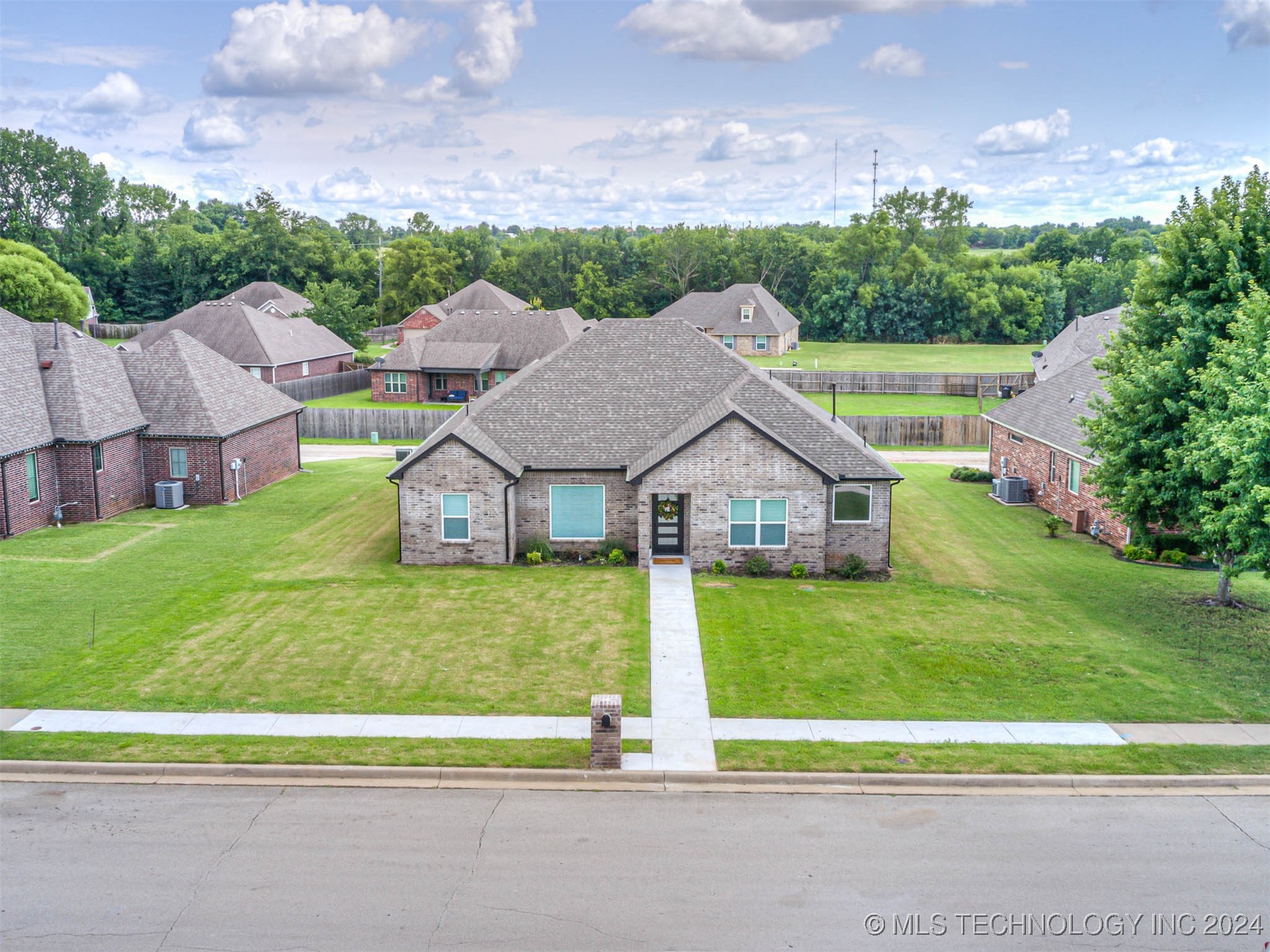 View Bartlesville, OK 74006 house