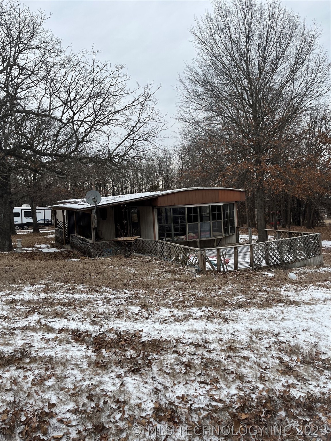 Photo 13 of 16 of 15233 S 283rd WestAvenue mobile home