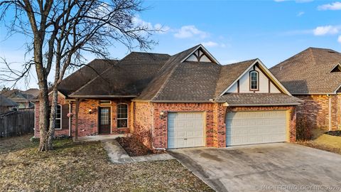 Photo of 1211 E 135th Street S, Glenpool, OK 74033 (MLS # 2605095)
