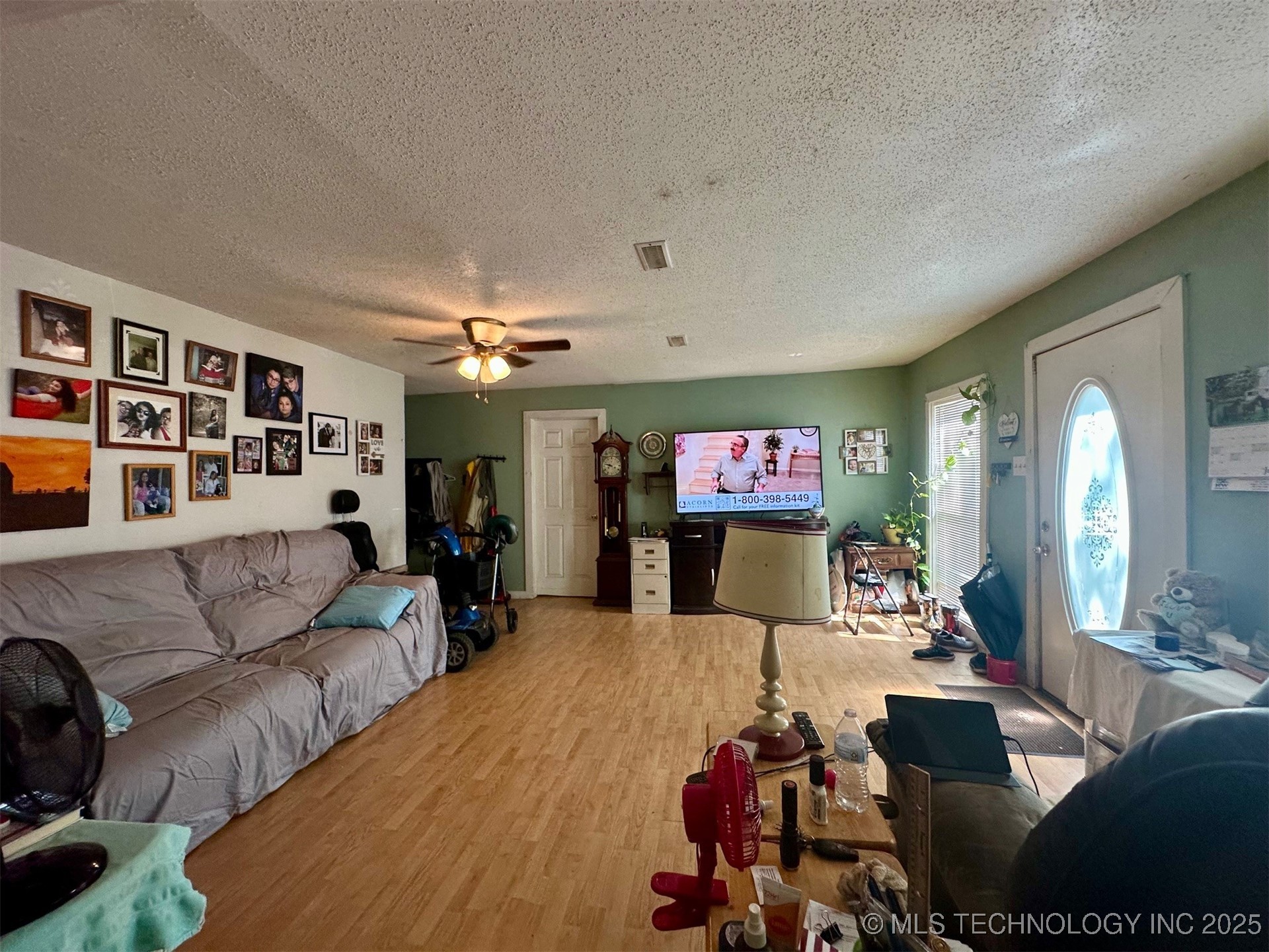 5813 Loun Lane