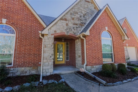 Photo of 21302 E 103RD Street, Broken Arrow, OK 74014 (MLS # 2638383)