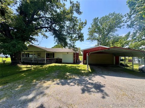 Photo of 8080 S 4392 Road, Locust Grove, OK 74352 (MLS # 2625296)