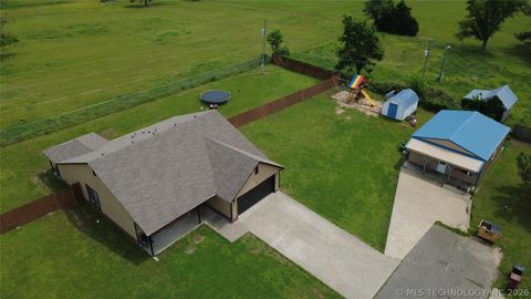 Photo of 13070 Windchester Drive, Tahlequah, OK 74464 (MLS # 2615583)