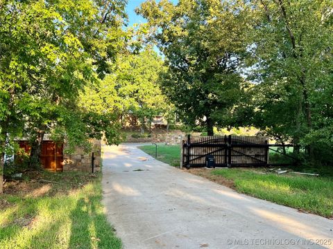 Photo of 4507 Road, Vian, OK 74962 (MLS # 2548093)