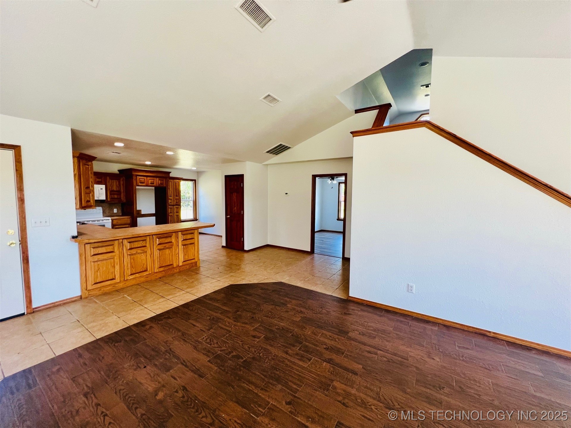1303 E Cheadle Road