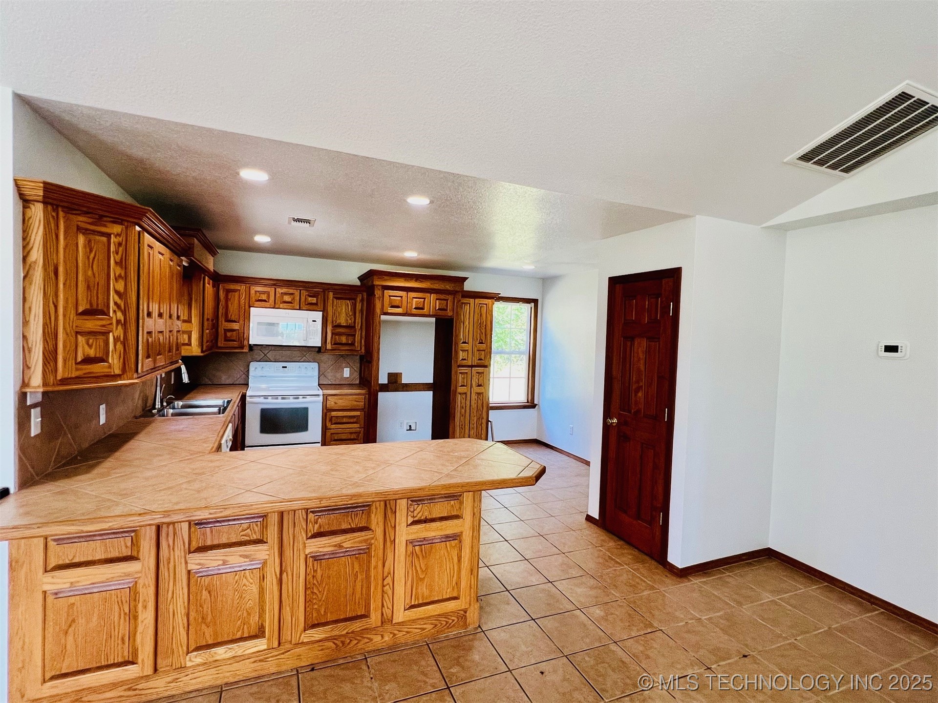 1303 E Cheadle Road