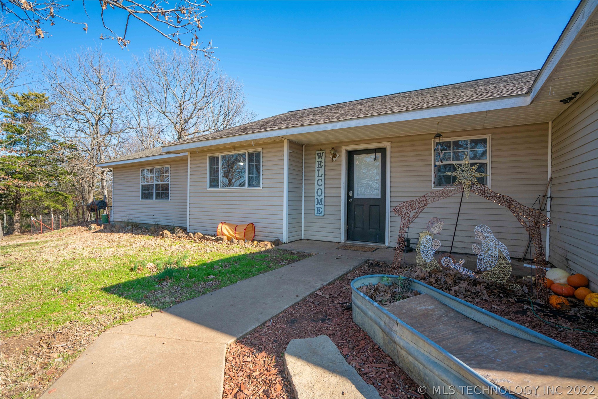 Photo 1 of 14 of 18216 S 410 Road house