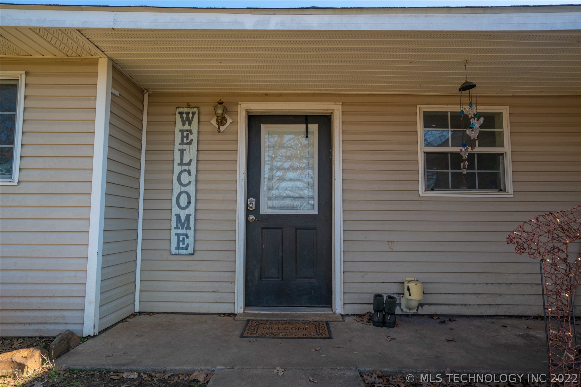 Photo 2 of 14 of 18216 S 410 Road house