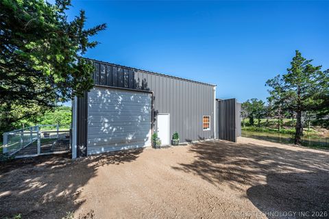 Photo of 2403 Elm Road, Sulphur, OK 73086 (MLS # 2543398)
