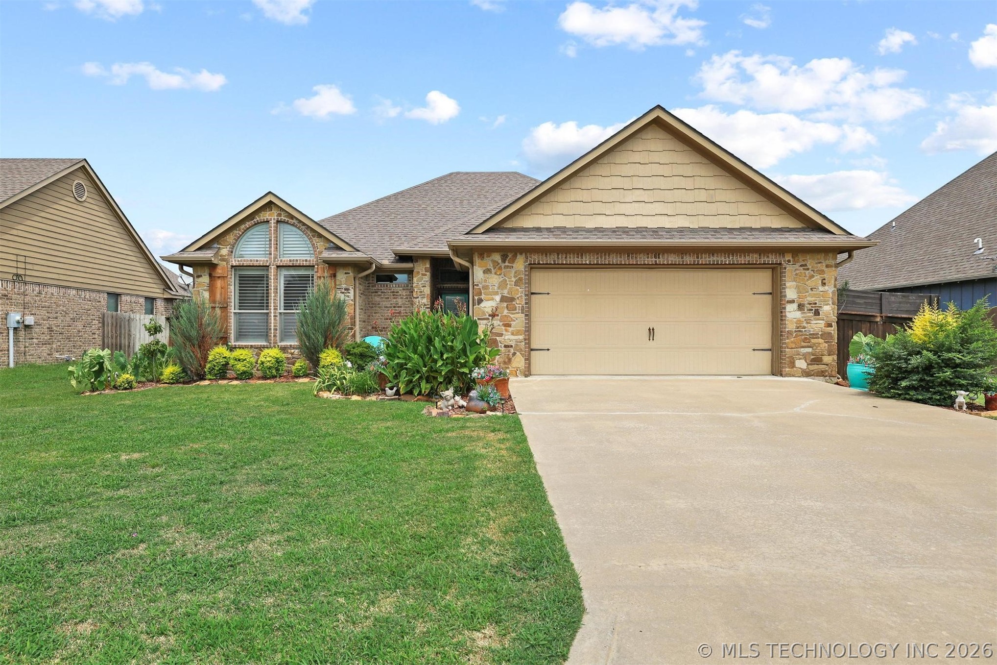 Photo 1 of 41 — 3424 Heritage Drive, Durant, OK 74701