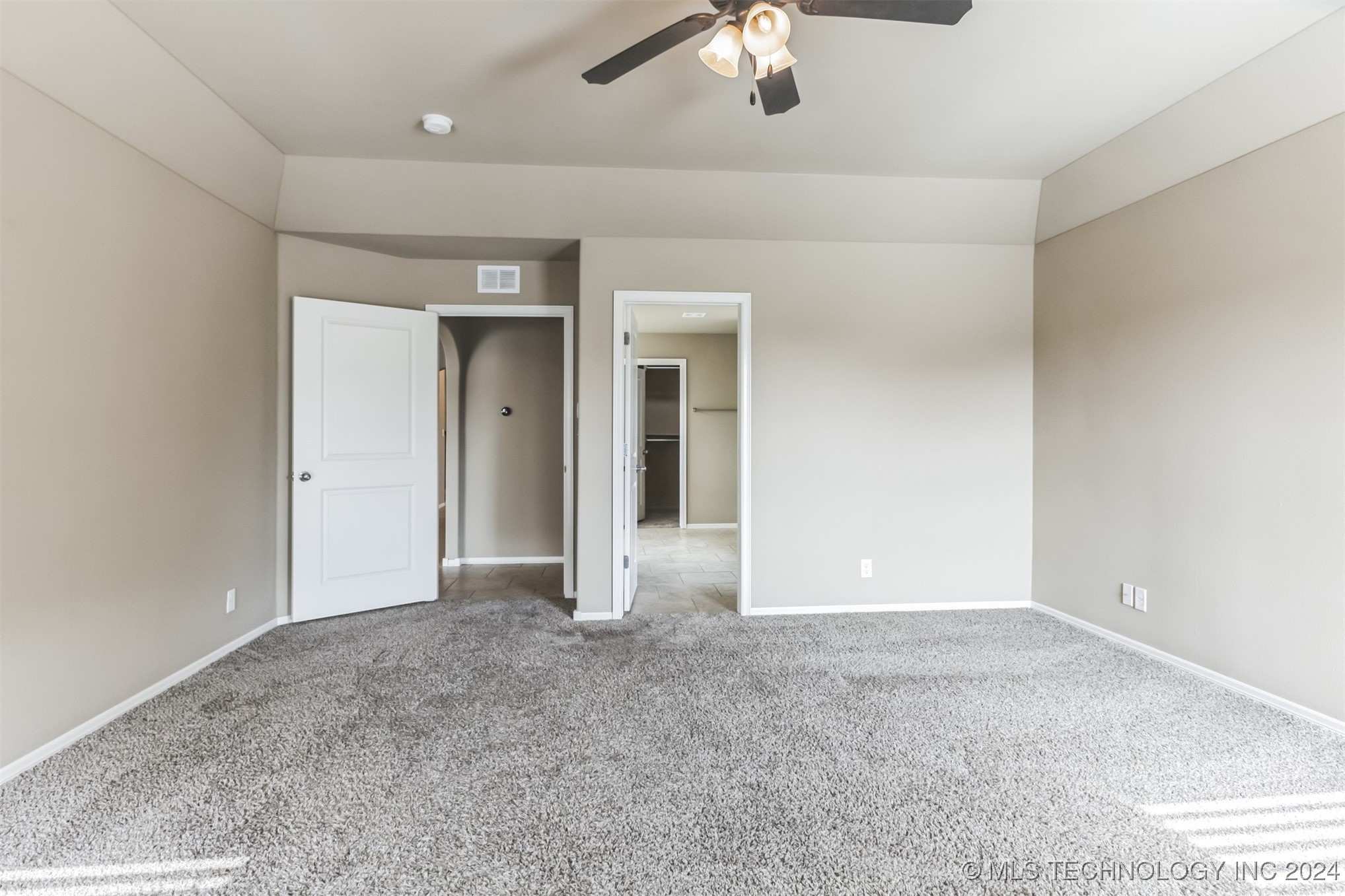 Photo 10 of 21 of 13222 S 21st Street house