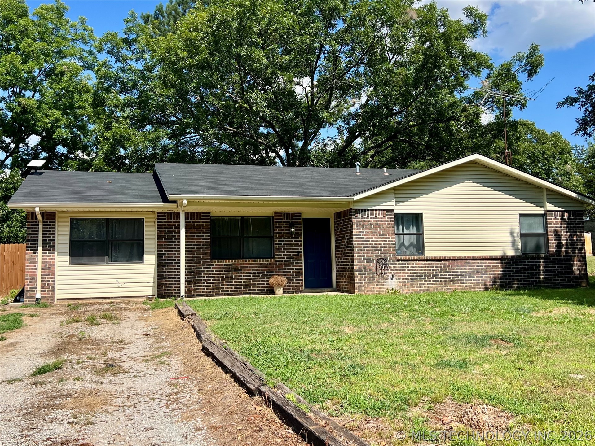 Photo 1 of 34 — 9816 County Road 3579, Ada, OK 74820