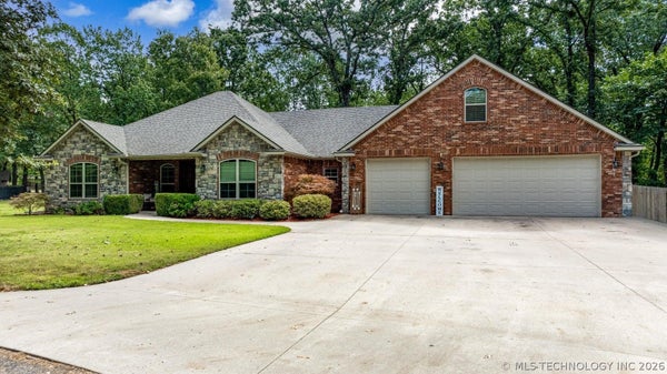 29524 S 585 CT, GROVE, OK 74344 - Image 8a44f9a2c447e541c1bb1932e69c9f7d/1385391137