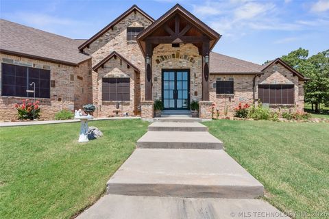 Photo of 13380 S Garrett Street, Sapulpa, OK 74066 (MLS # 2616495)