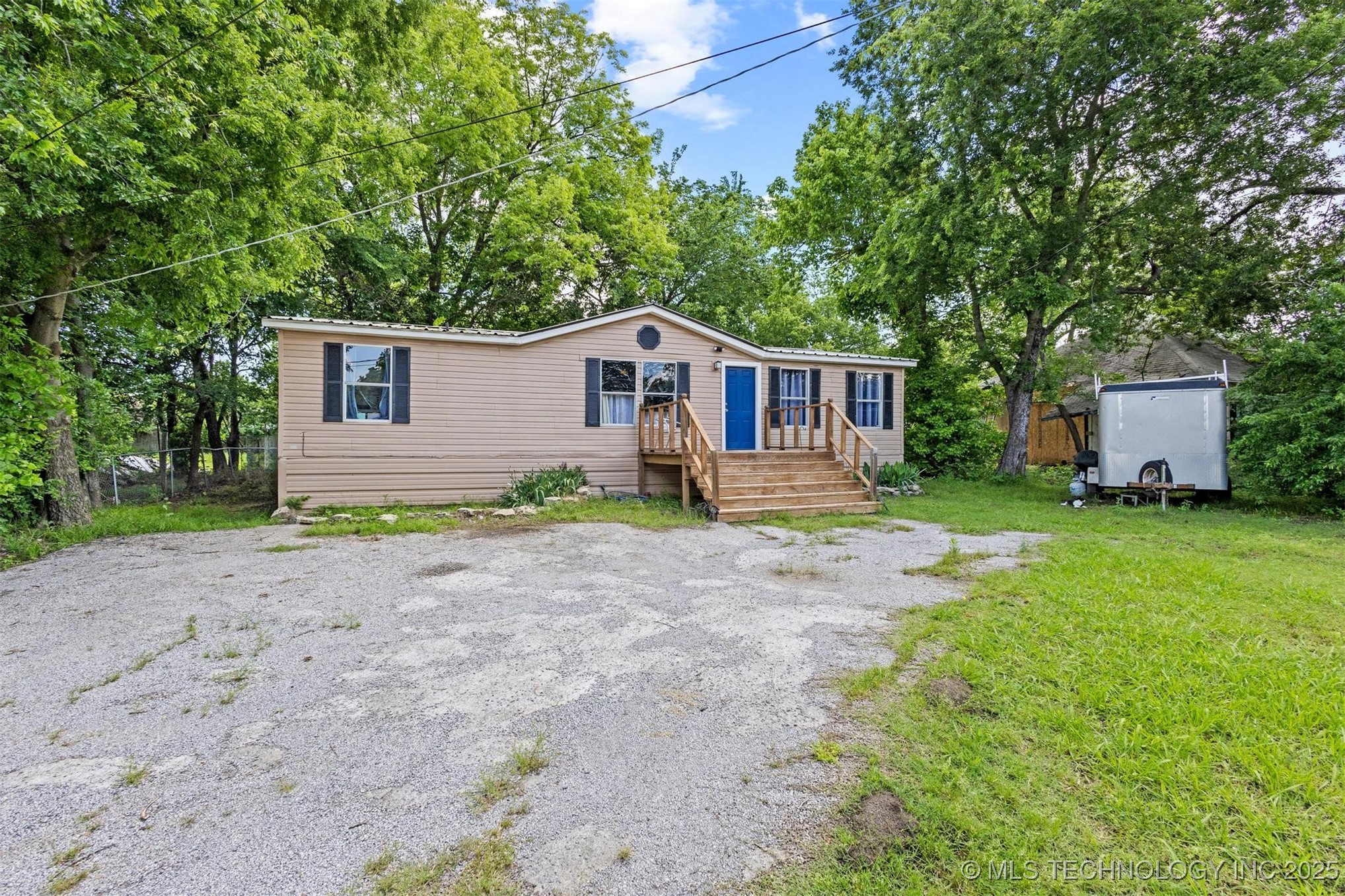 304 W Jones