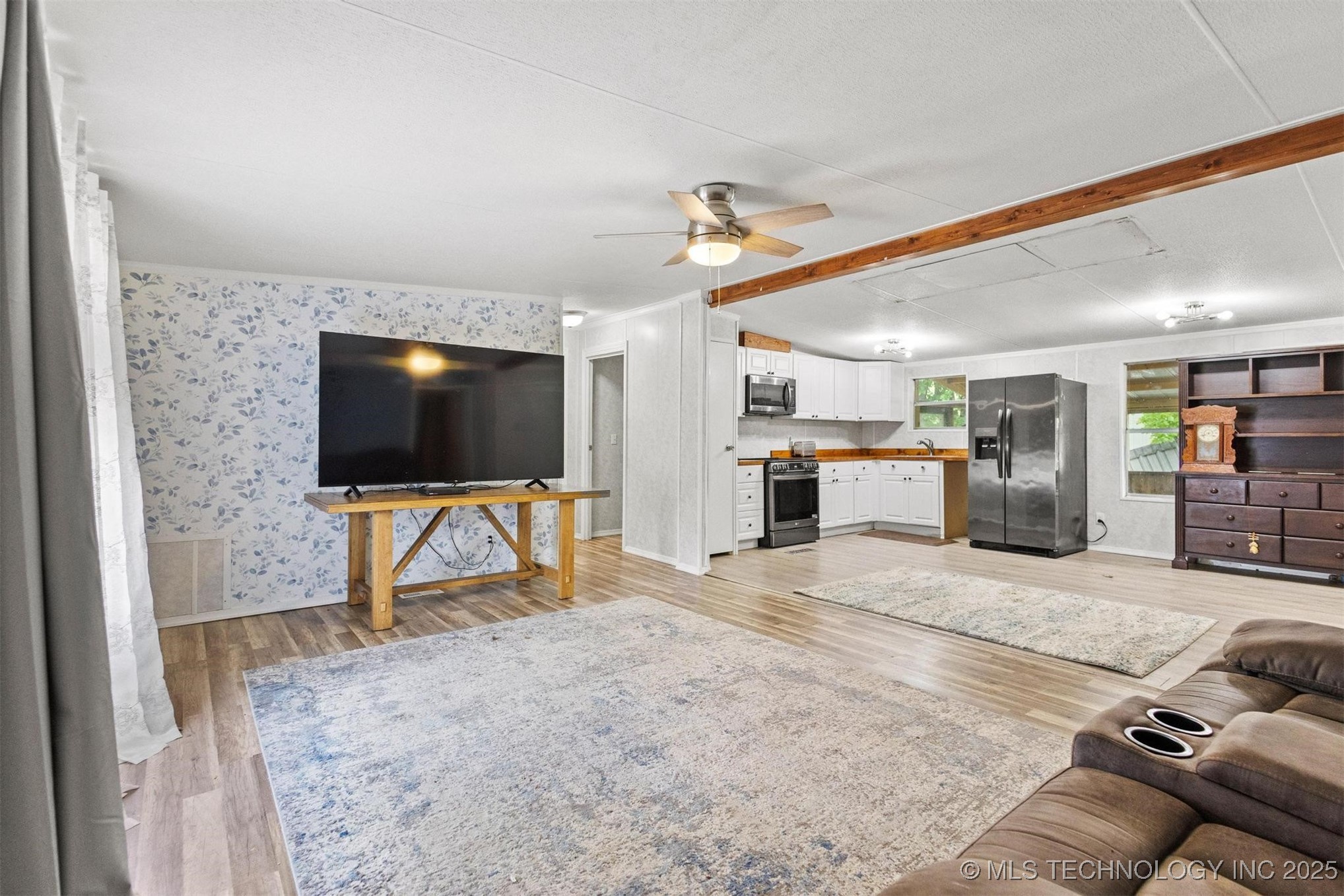 304 W Jones