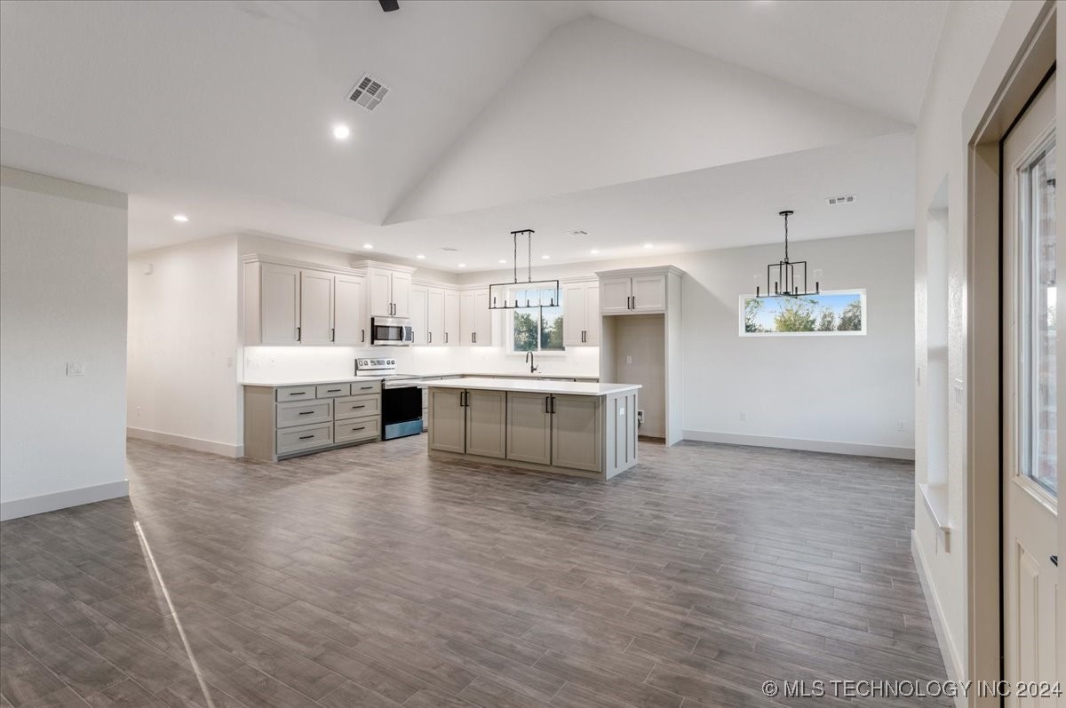 845 Springfield Court