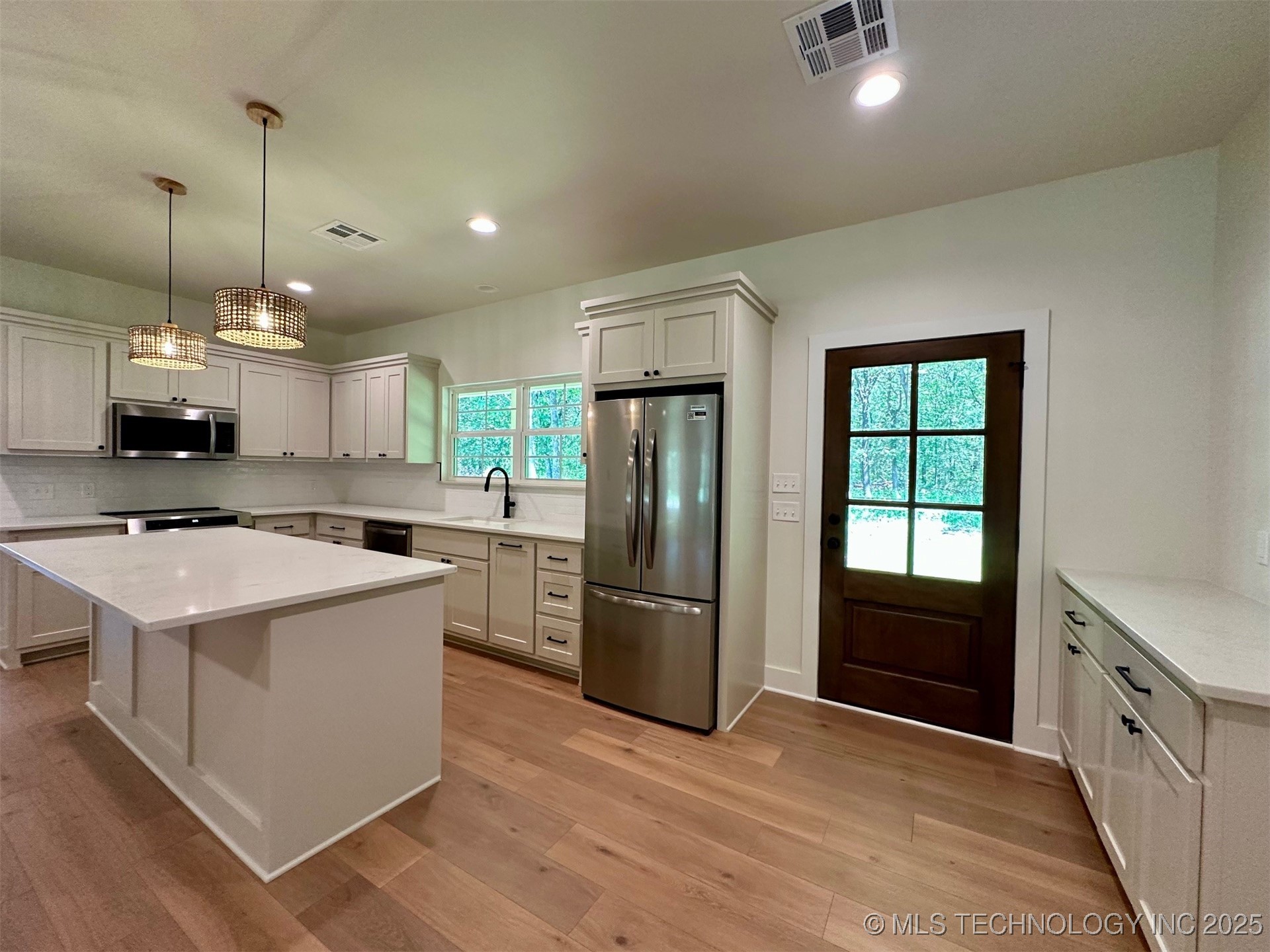 12443 Longboard Loop