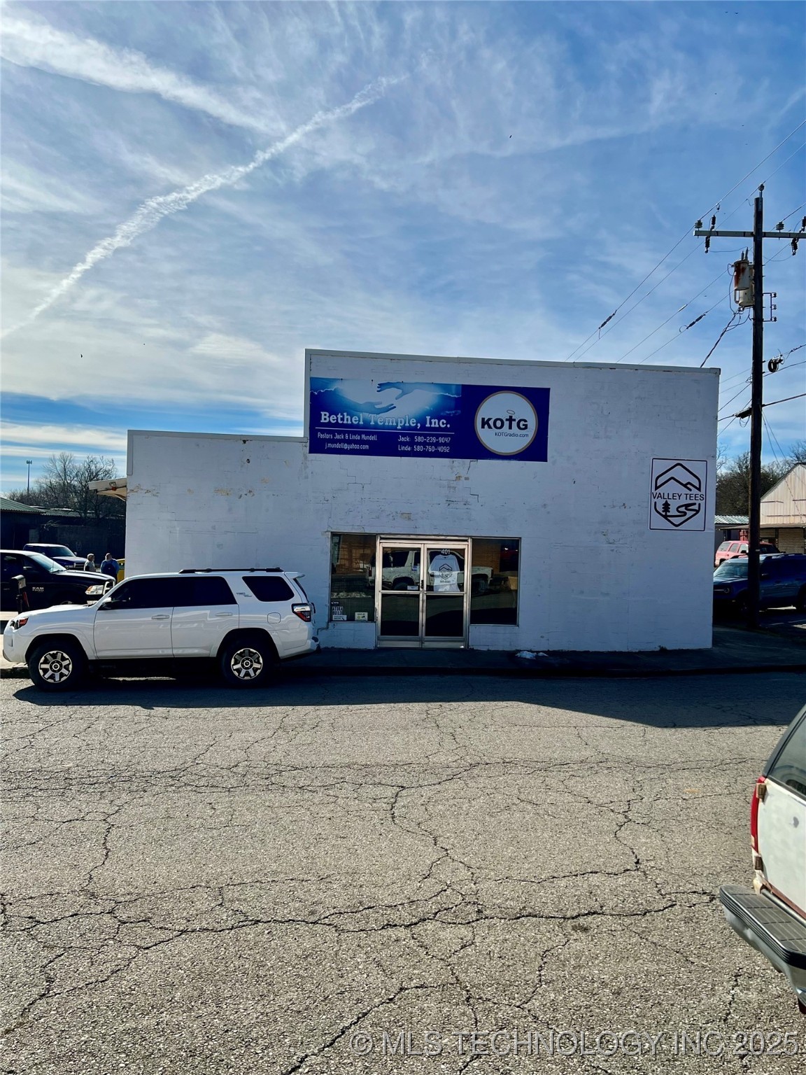 401 E 1st Street