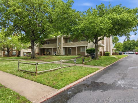 Photo of 7455 S Yale Avenue #138, Tulsa, OK 74136 (MLS # 2622609)