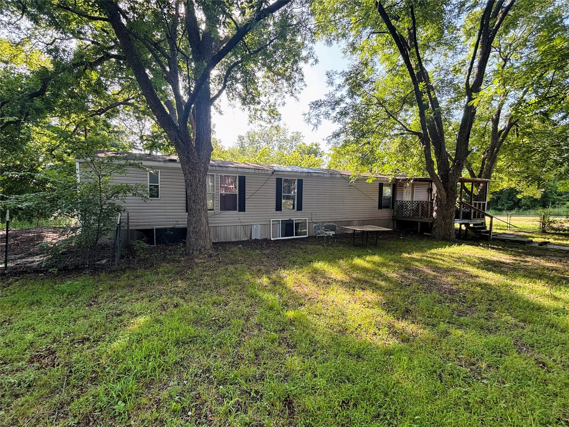 Photo 1 of 8 — 206 E Kentucky Avenue, Tishomingo, OK 73460
