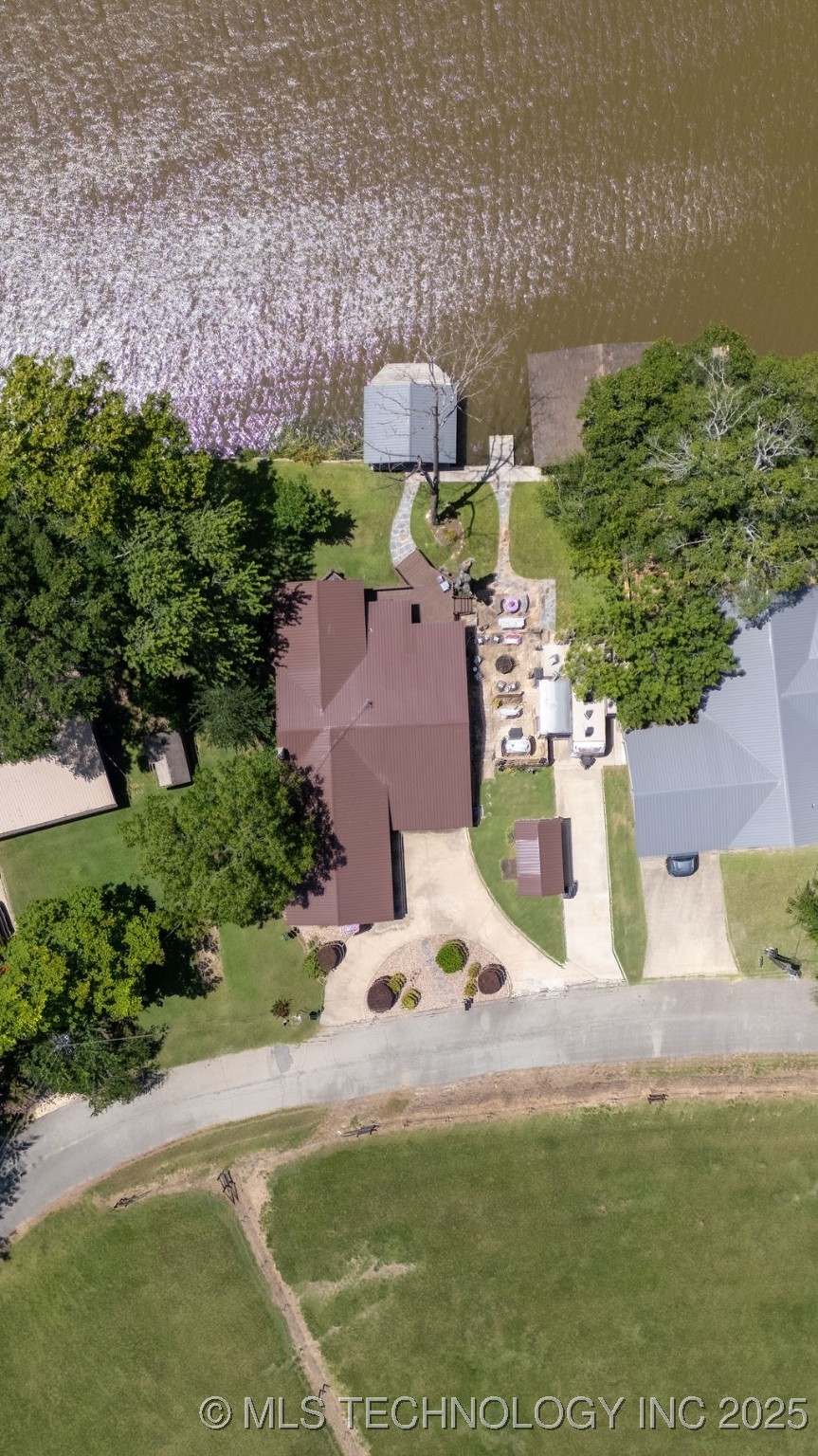 1064 Lakeside Drive