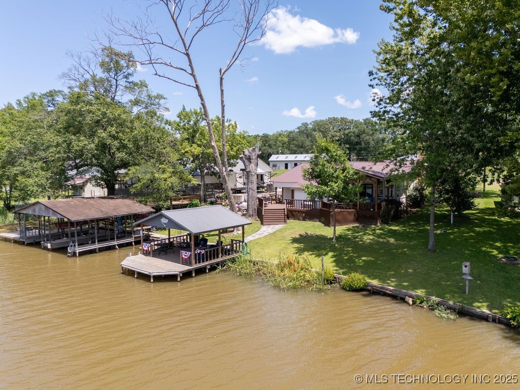 1064 Lakeside Drive