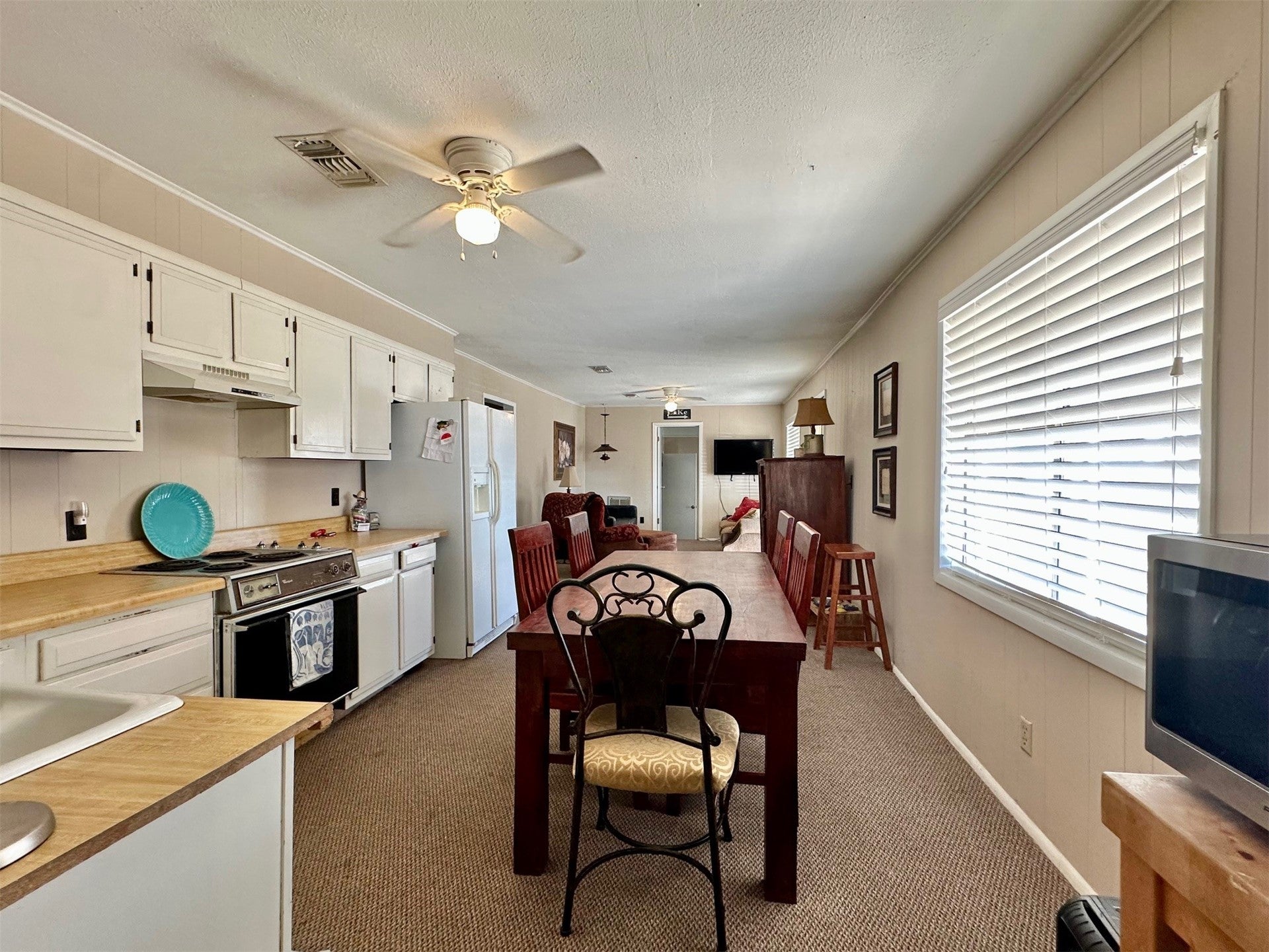12158 Landing Drive