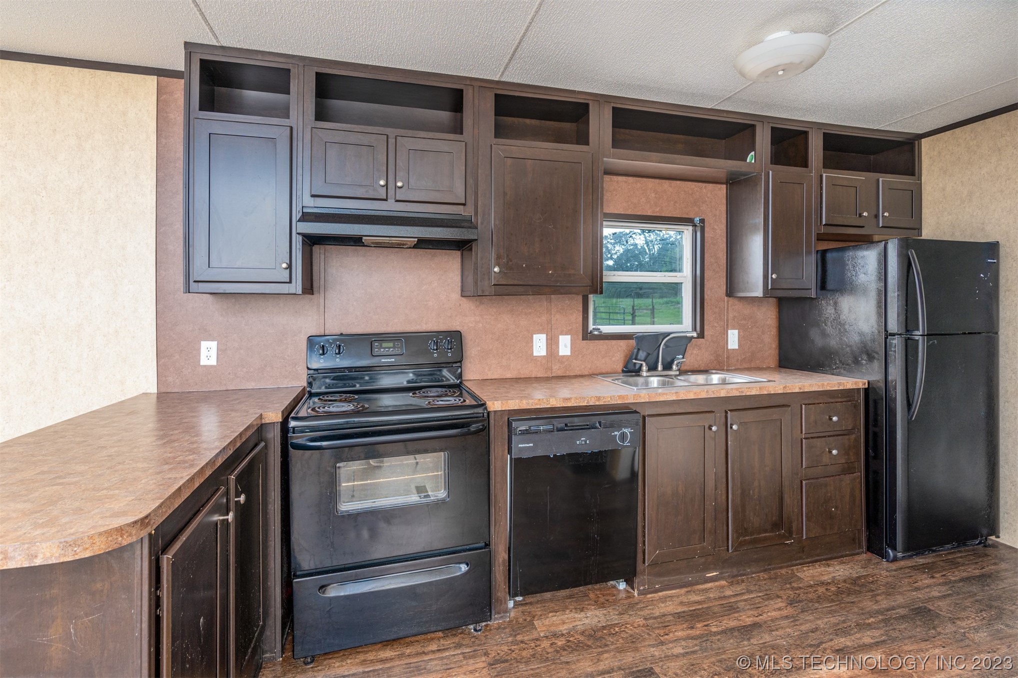 Photo 8 of 50 of 5940 S 385th West Avenue mobile home