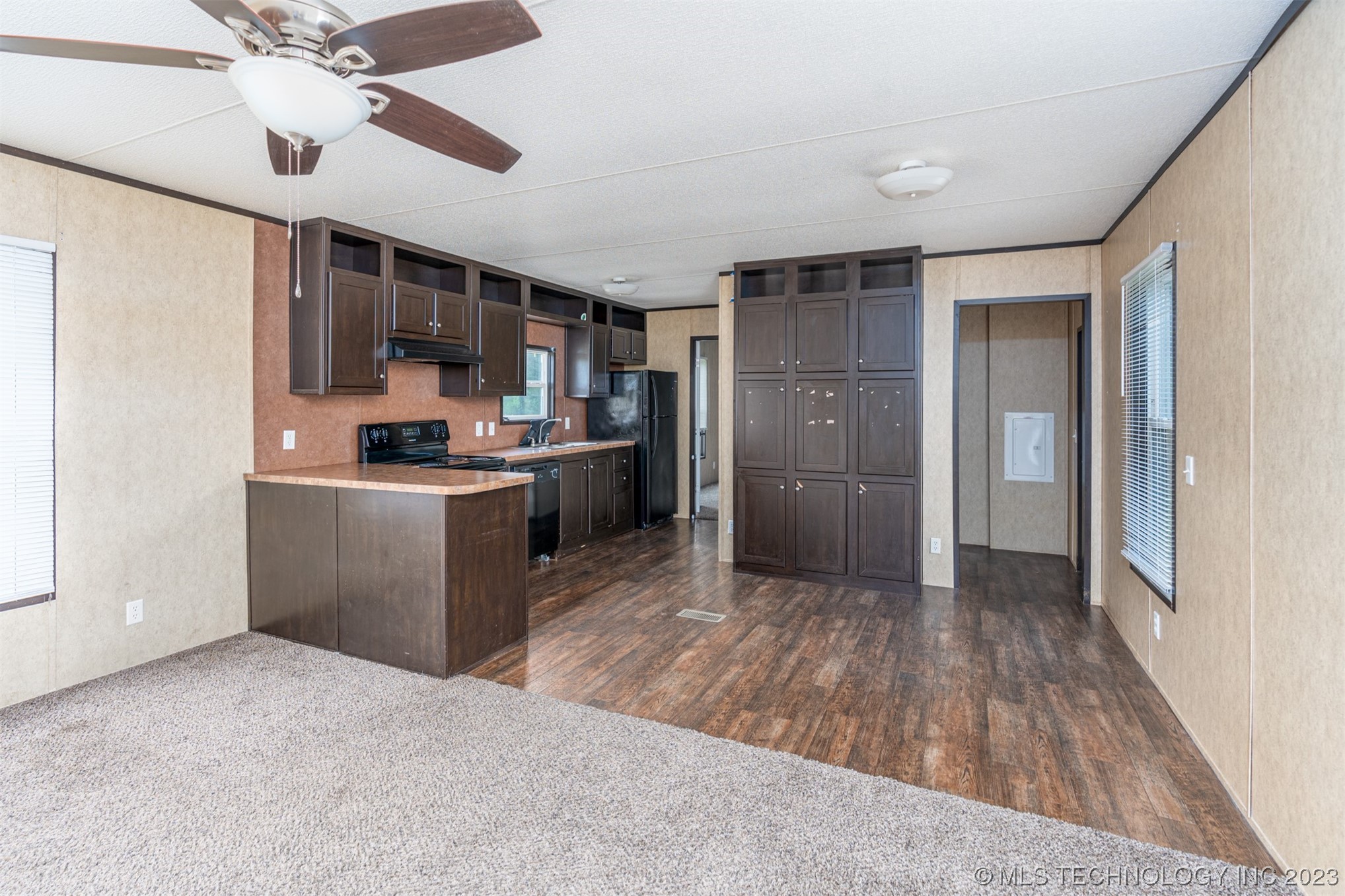 Photo 7 of 50 of 5940 S 385th West Avenue mobile home