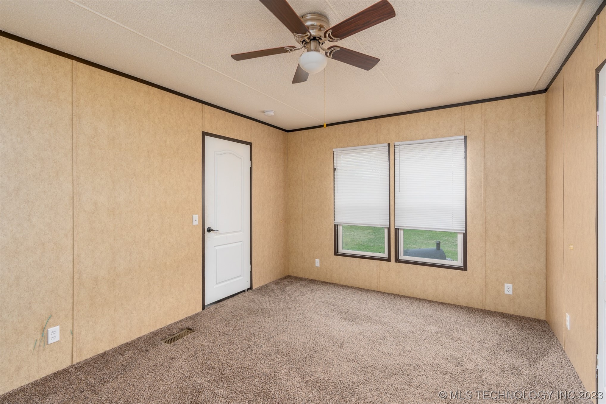 Photo 11 of 50 of 5940 S 385th West Avenue mobile home