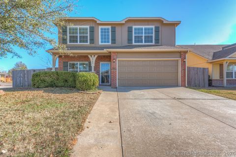 Photo of 10749 N 153rd EastAvenue, Owasso, OK 74055 (MLS # 2616868)
