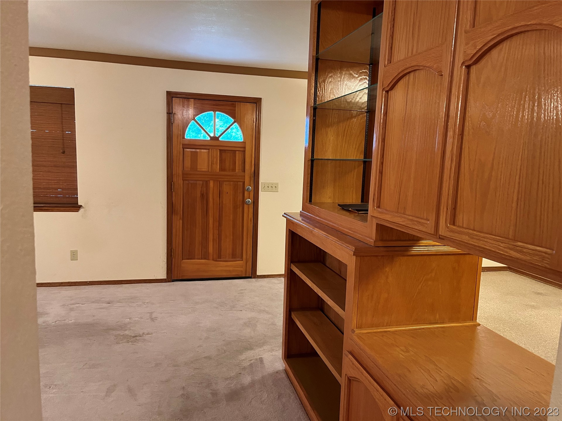 Photo 8 of 22 of 1209 E Polk Avenue house