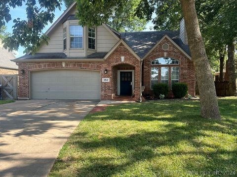 Single Family Residence in Broken Arrow OK 3841 Galveston Street.jpg