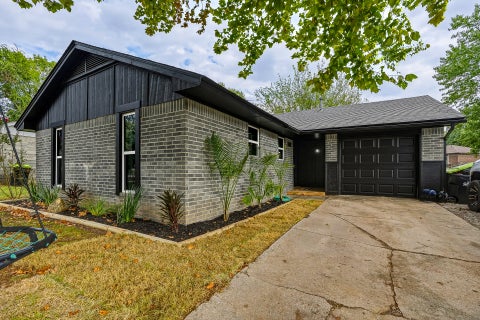 Photo of 905 Charles Drive, Ada, OK 74820 (MLS # 2635920)
