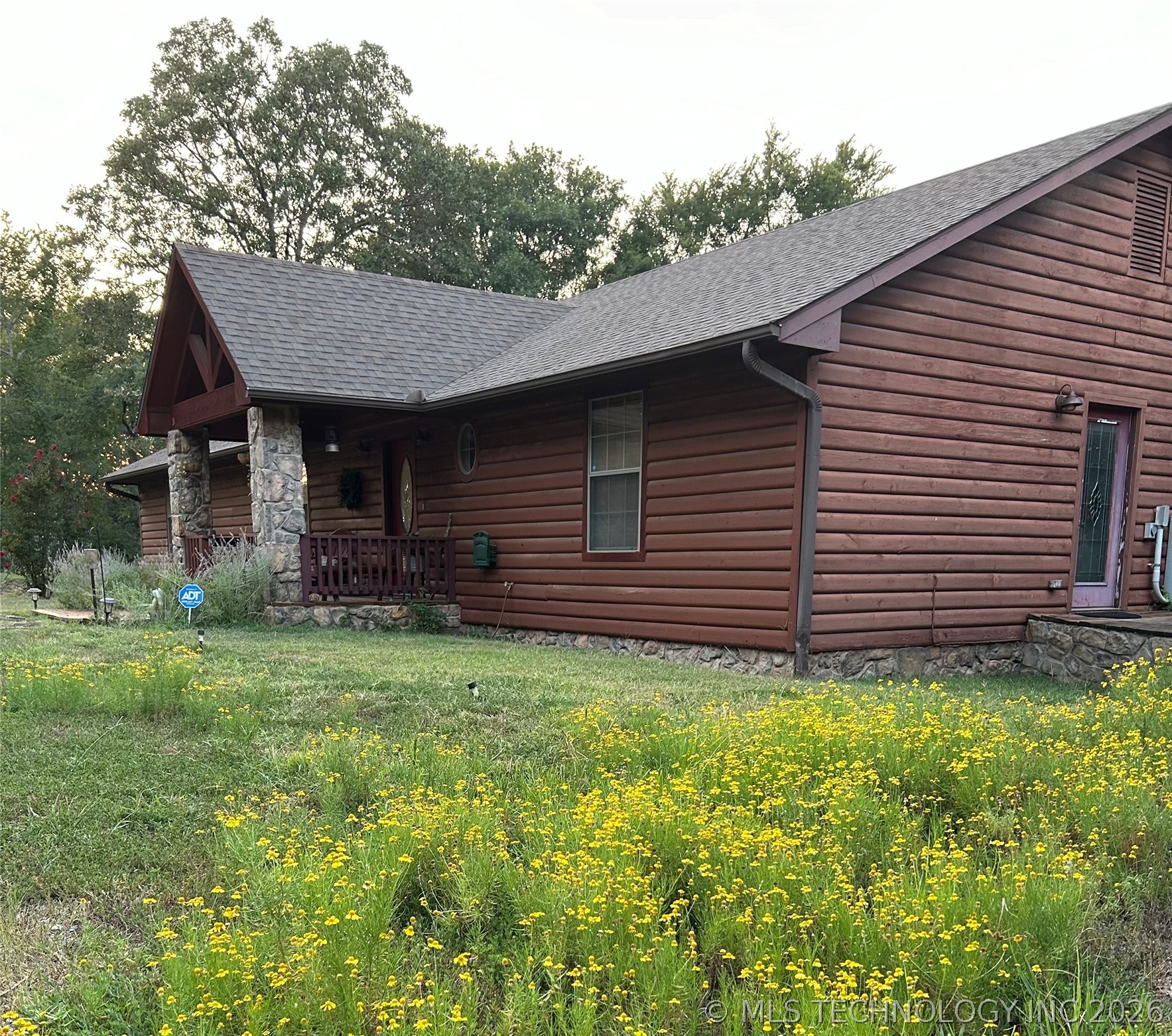 2897 N Lakeside Circle