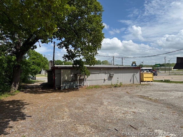 1319 N 1st