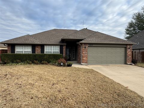 Photo of 11625 S 103rd East Avenue, Bixby, OK 74008 (MLS # 2548073)